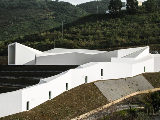 Centro del Rowing del alto rendimiento de Pocinho de Álvaro Fernandes Andrade