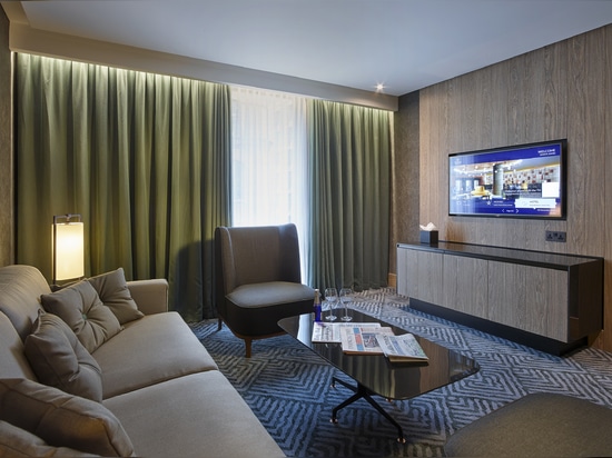 http://www.lemamobili.com/en/contract_item/hilton-bankside-londra/