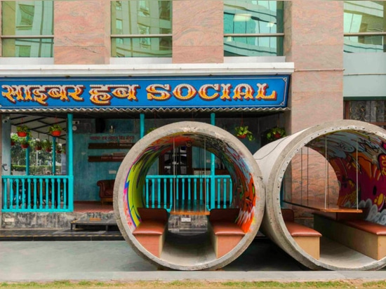 El café urbano de Upcycled en la India modeló después de “chawls comunales”