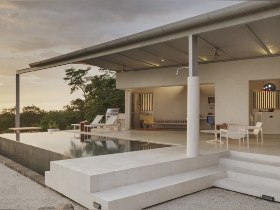 Casa Pájaro de Plata ofrece las vistas imponentes de la selva de Costa Rican