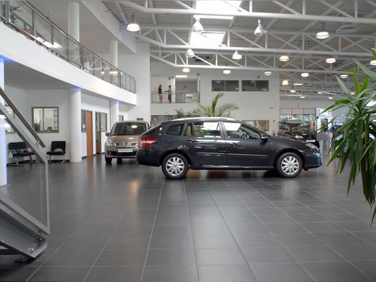 Sala de exposición Renault - ningún nombre