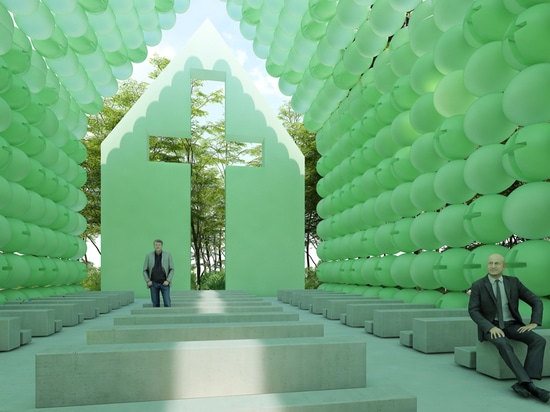 la ciudad y la capilla verde del hormigón en el bosque se hace de esferas