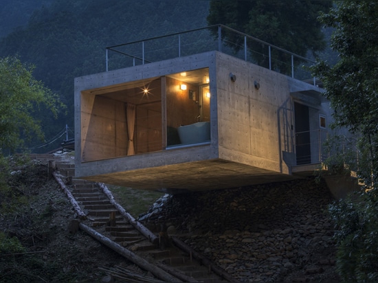 el sekiya del masato integra una cabina pesquera japonesa contemporánea en el riverbank de los diez en Nara