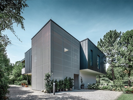 la ‘casa t’ de los viereck se une su espacio vital interior con la naturaleza circundante