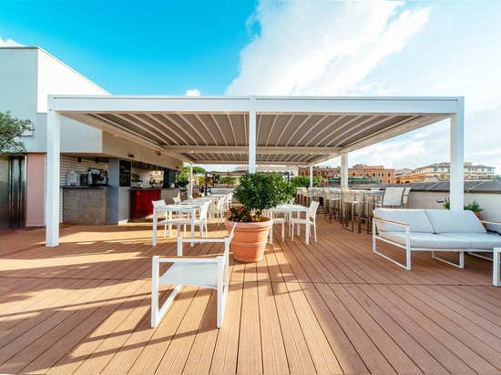 KE cubre la terraza del bar del Hotel Mercure Roma Centro Colosseo