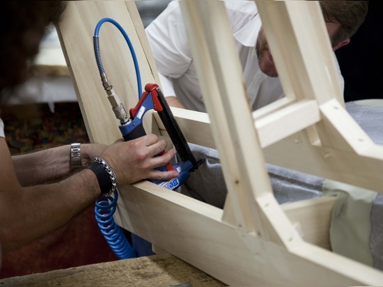 Estructura de madera: lo que se esconde en un sofà de Santambrogio