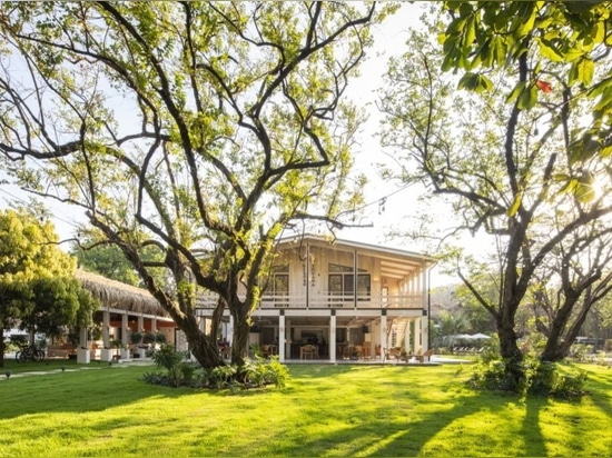 Escape al paraíso en este hotel naturaleza-inspirado de la resaca en Costa Rica