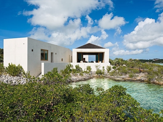 Le Cabanon: El romance de un retratamiento de la familia con las zonas tropicales