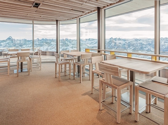 El modernismo alpino del restaurante de la cumbre de Nebelhorn