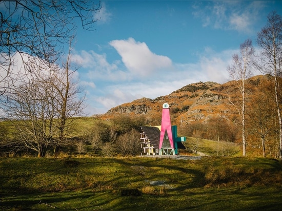 Inglaterra. Un pabellón extranjero en el paisaje del distrito del lago