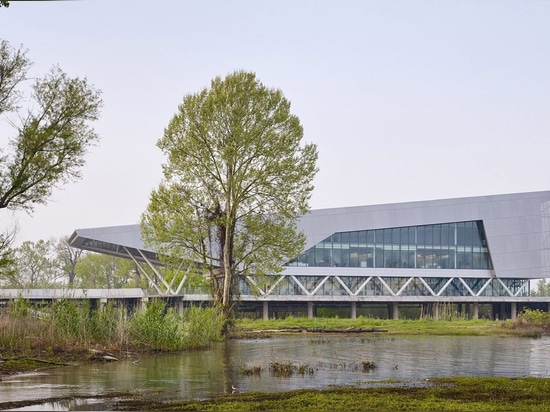 Las jefaturas del instituto del agua por Perkins+Will se sientan en el río Misisipi