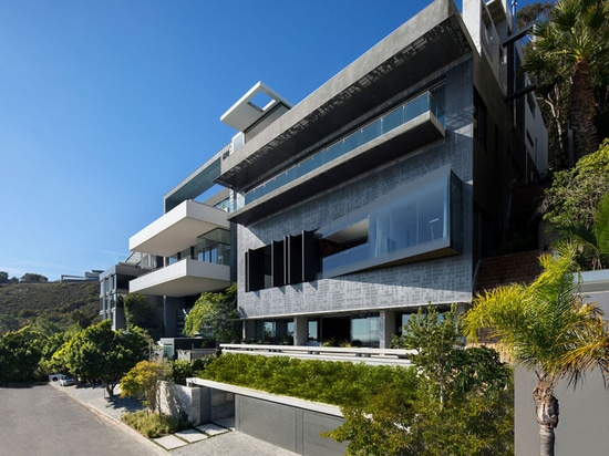 SAOTA han diseñado una nueva casa que pasa por alto el Océano Atlántico