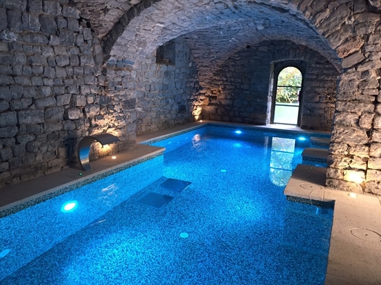 Starlike® por Litokol en el balneario del castillo de Félix del santo