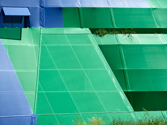 Jean Nouvel completa la biblioteca de "trabajos en tierra" de la Universidad de Chipre