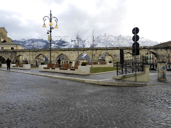 Sulmona y Arredo di Pietra