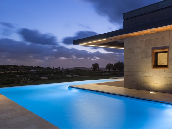 Villa Malta: un proyecto inspirado en la vista del horizonte sobre el mar