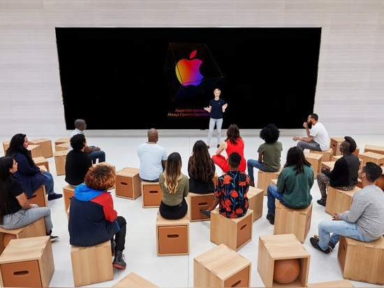 el famoso'cubo' de apple de nueva york reabre en la quinta avenida