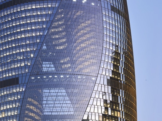 Torre Leeza SOHO de Zaha Hadid Architects