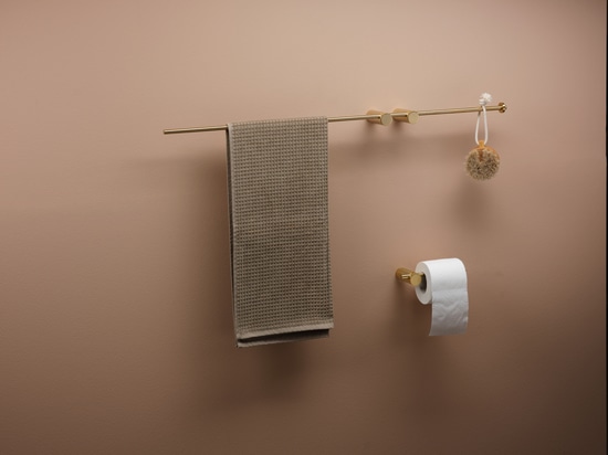 Eclectisicimo, dinamismo, y absoluta libertad de composión: Ritmonio presenta ELEMENTA, su nueva serie de accesorios que permite crear ambientes de baño únicos y personalizados.