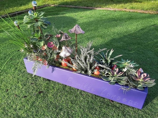 Plantas duraderas y personalizadas para decorar las tumbas