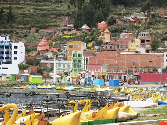 Con los abrigos formados como las tortugas, tiendas de los indios norteamericanos, y los caracoles, entre otras formas naturales, los Olas de Las se manchan fácilmente abajo de la bahía. Lea más: ¿...