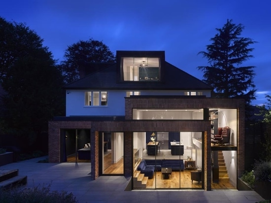 La casa de Highgate de los años 30 gana una extensión minimalista de Mulroy Architects