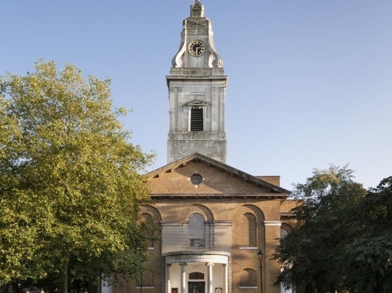 John Pawson dirige el rediseño de la iglesia de San Juan en Hackney en Londres