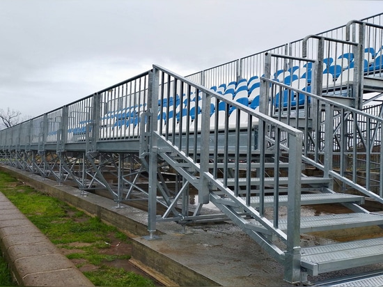 GRADA PREFABRICADA EN EL POLIDEPORTIVO DE FORMELLO