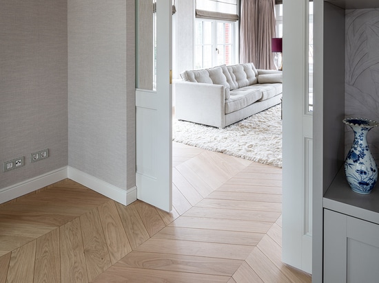 Dennebos Flooring Chevron en roble de primera calidad, prelacado