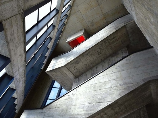 Centro Cultural y de Visitantes Cuisuba Yi / Estudio de la línea oeste