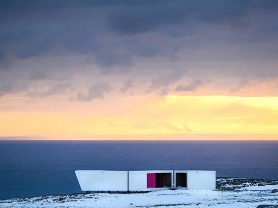 Un mirador revestido de madera diseñado por Biotope abre sus puertas en el paisaje ártico de Noruega