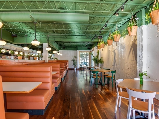 The Hayden - Proyecto de Restaurante feat. Silla Cadrea por TOOU