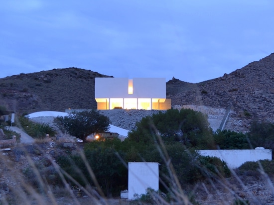 Los arquitectos de JFGS crean gallarda de las casas en España para la vida mediterránea