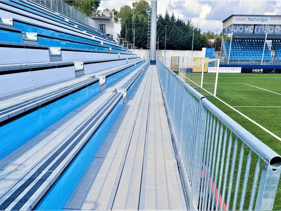 TRIBUNA PREFABRICADA EN EL ESTADIO FRANCAVILLA FONTANA