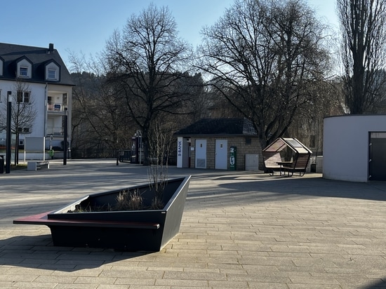 MESA DE REFUGIO URBANO instalada en Luxemburgo