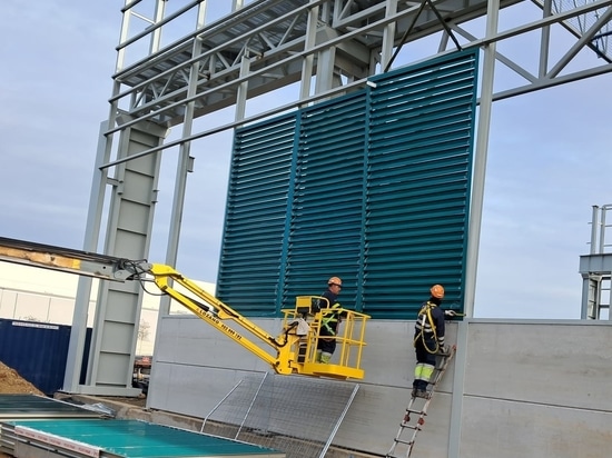 Instalación de rejillas para ventilación de empresa siderúrgica