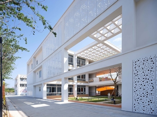 Jardín de infancia Little Phoenix / Instituto de Diseño Arquitectónico e Investigación de SCUT - Estudio TaoZhi