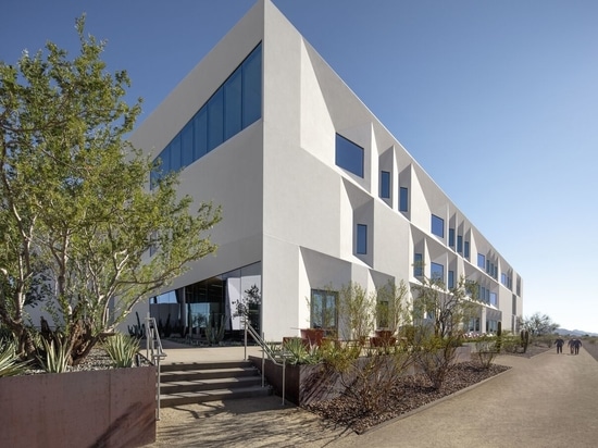 Centro del Futuro de la Salud de la Universidad Estatal de Arizona / CO Architects