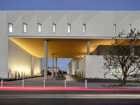 Centro del Futuro de la Salud de la Universidad Estatal de Arizona / CO Architects