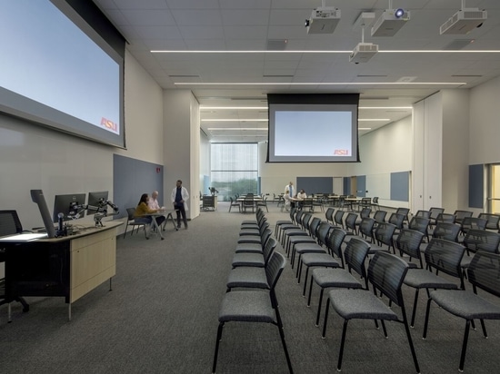 Centro del Futuro de la Salud de la Universidad Estatal de Arizona / CO Architects