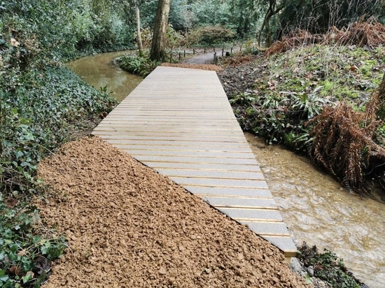 Mottisfont, National Trust | Estudio de caso de tarima antideslizante