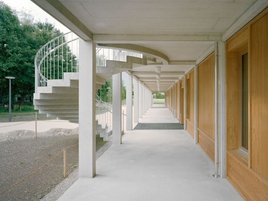 Nuevo edificio escolar con jardín de infancia y escuela primaria . Solothurn