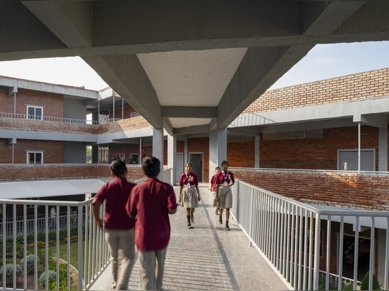 Genesis International School Turkayamjal / Estudio de Geometría Sagrada