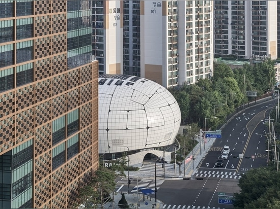 Museo del Robot y la IA de Seúl / Melike Altınışık Architects