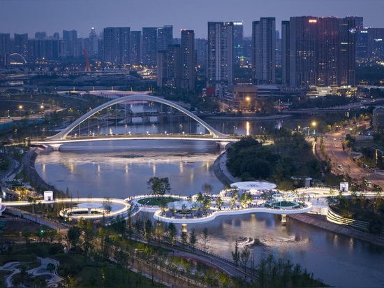 Puente peatonal de Chengdu Jiaozi / Instituto de Investigación y Diseño Arquitectónico del Suroeste de China