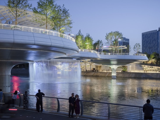 Puente peatonal de Chengdu Jiaozi / Instituto de Investigación y Diseño Arquitectónico del Suroeste de China