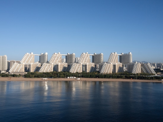 Habitat Qinhuangdao Fase II / Safdie Architects