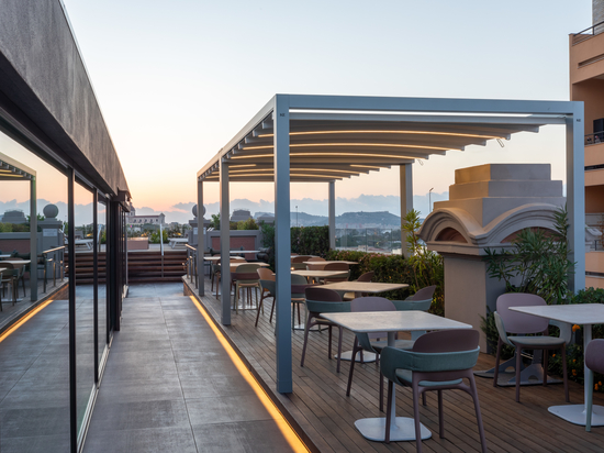 El proyecto KE a medida  para la Rooftop Experience de 5 estrellas del Palazzo Tirso en el centro de Cagliari