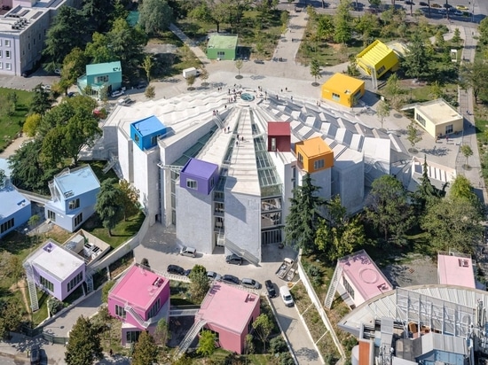 Recuperación de la pirámide de Tirana: MVRDV transforma el monumento más polémico de Albania
