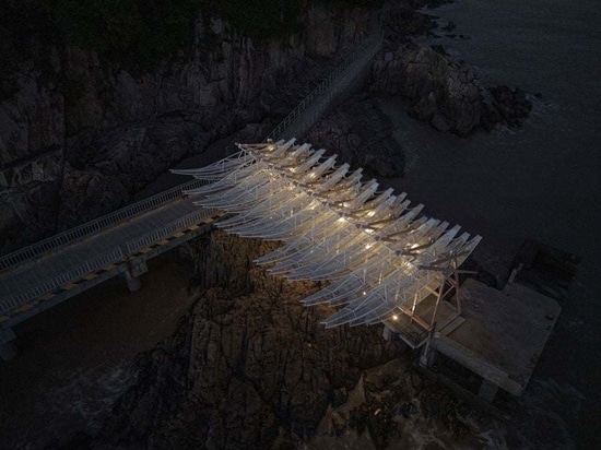 Un pabellón cinético junto al mar devuelve la vida a una isla china